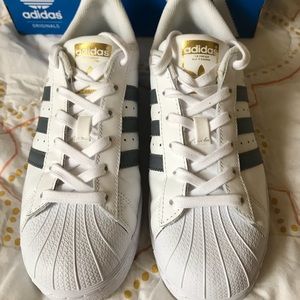 Adidas Superstar